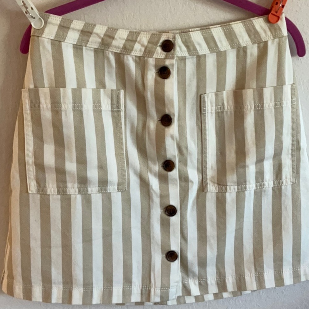 Old Navy Button down Skirt Size 4